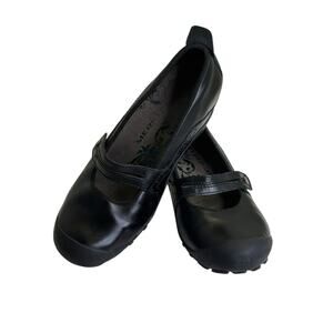 Merrell Black Leather Women Mary Jane Flats shoes  - US10- UK 7.5 Gently Worn